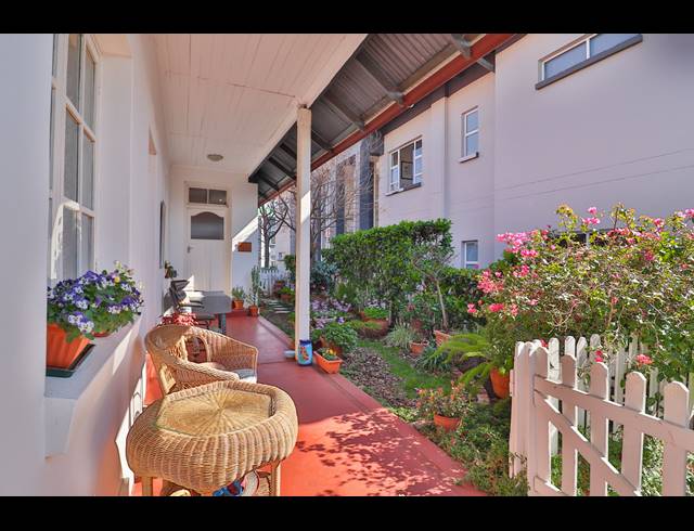 1 BEDROOM RETIREMENT UNIT FOR SALE IN MODDERFONTEIN